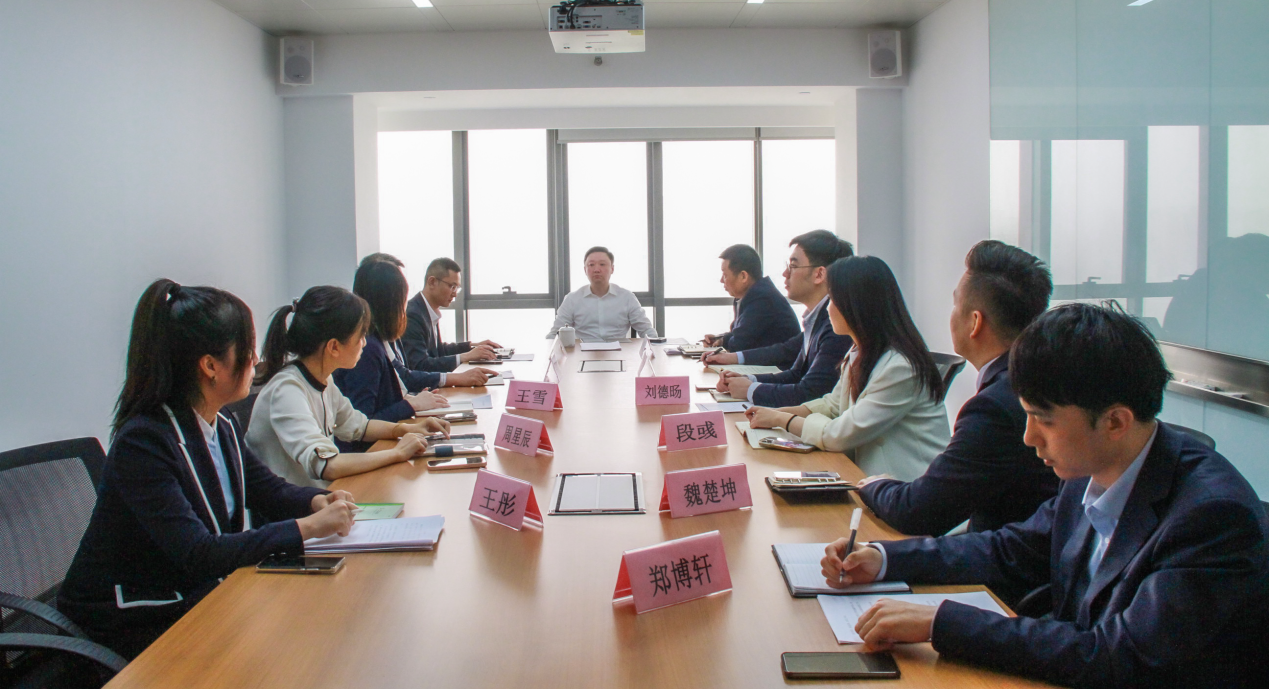 公司黨委書記、董事長杜巖岫調(diào)研投行業(yè)務(wù)部